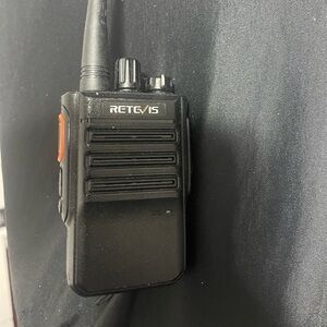 Retevis RB46 waterproof walkie talkie with charger